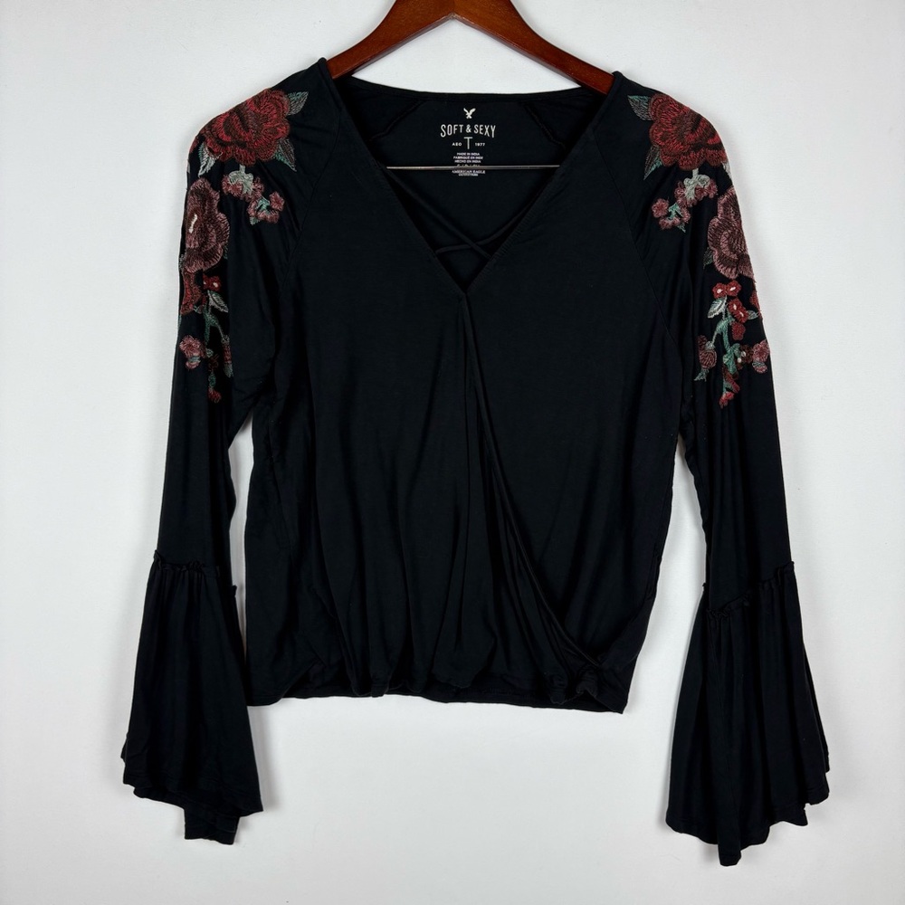 American Eagle Soft Sexy Embroidered Floral‎ Long Sleeve V-Neck Flare Sleeve Top